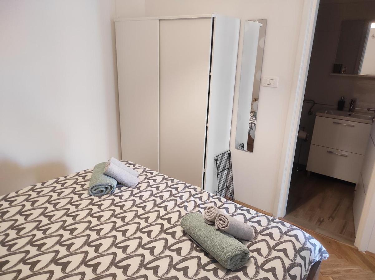 Apartment Jacky โรวีน ภายนอก รูปภาพ