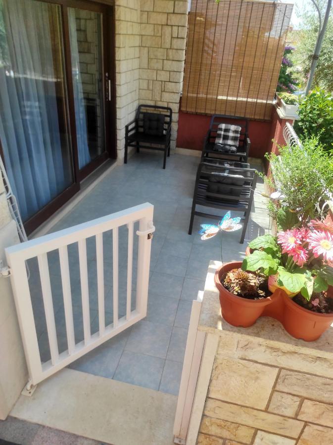 Apartment Jacky โรวีน ภายนอก รูปภาพ